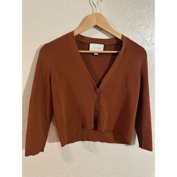 Y Alexis Burnt Orange V Neck Four Button Cropped Ribbed Petal Cardigan - Picture 3 of 11